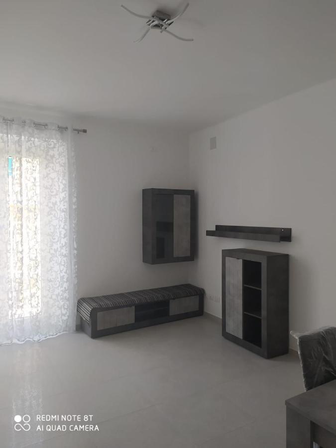 Al Cinema Appartement Scerni Buitenkant foto